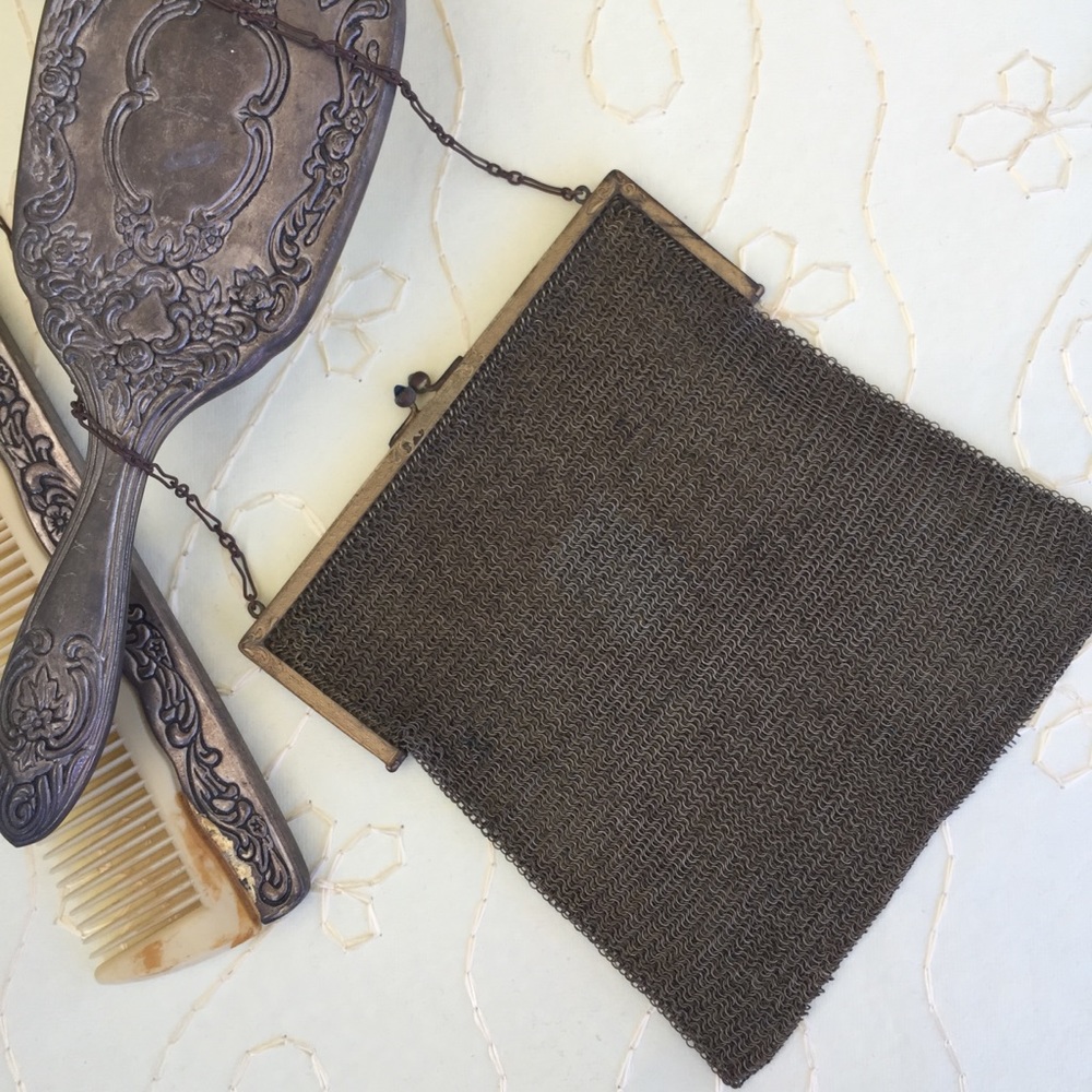 VINTAGE VTG Soldered Mesh Metal Purse